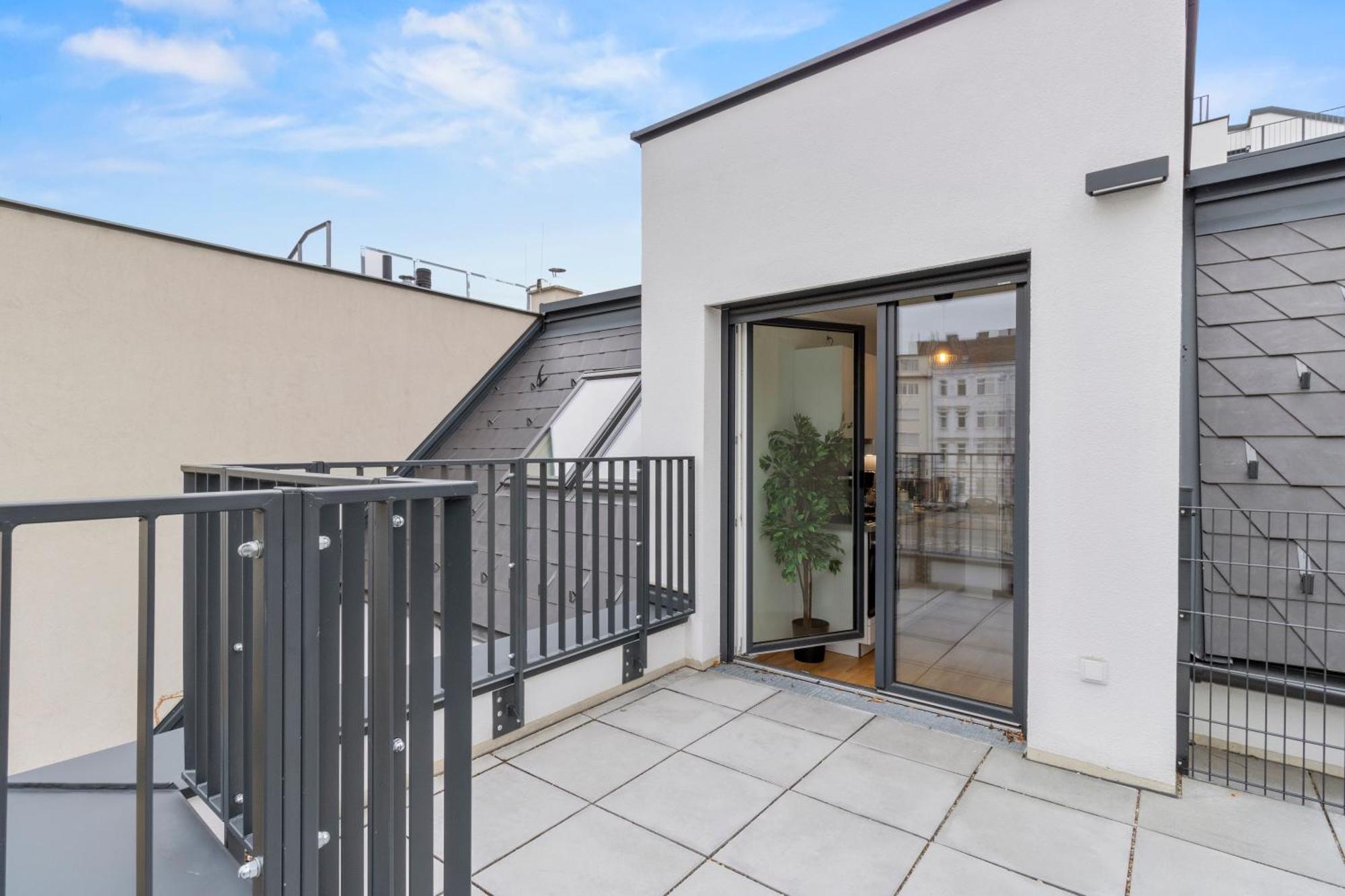 1 Min To Public Transport - 3 Min To Supermarket And Pharmacy - On-Site Parking For 19,90 Eur Wina Bagian luar foto