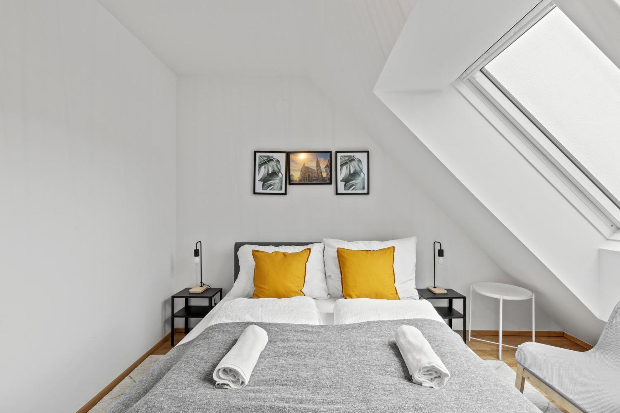 1 Min To Public Transport - 3 Min To Supermarket And Pharmacy - On-Site Parking For 19,90 Eur Wina Bagian luar foto