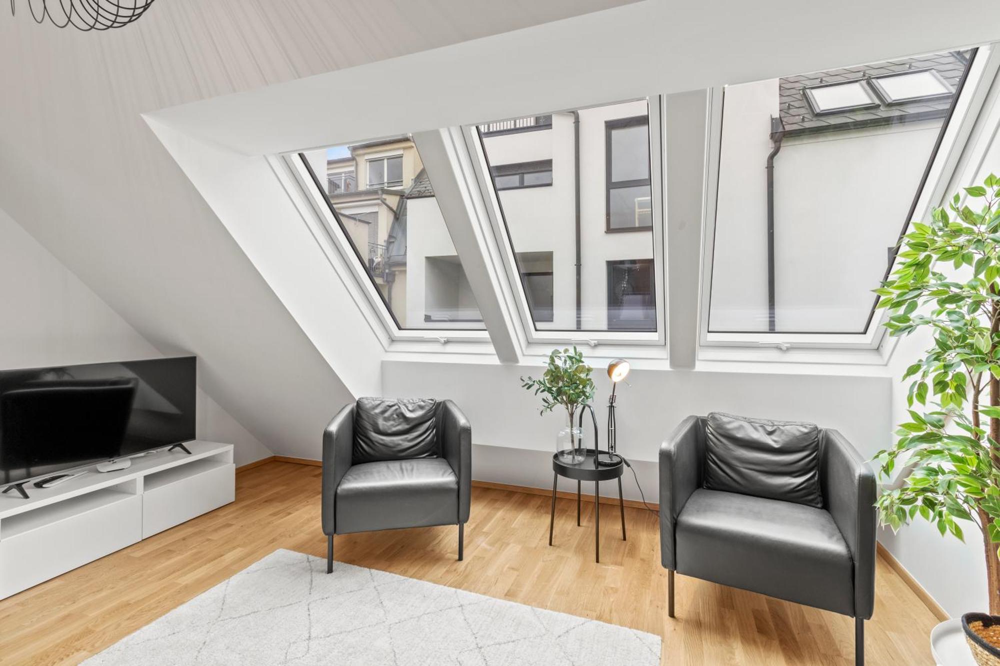 1 Min To Public Transport - 3 Min To Supermarket And Pharmacy - On-Site Parking For 19,90 Eur Wina Bagian luar foto
