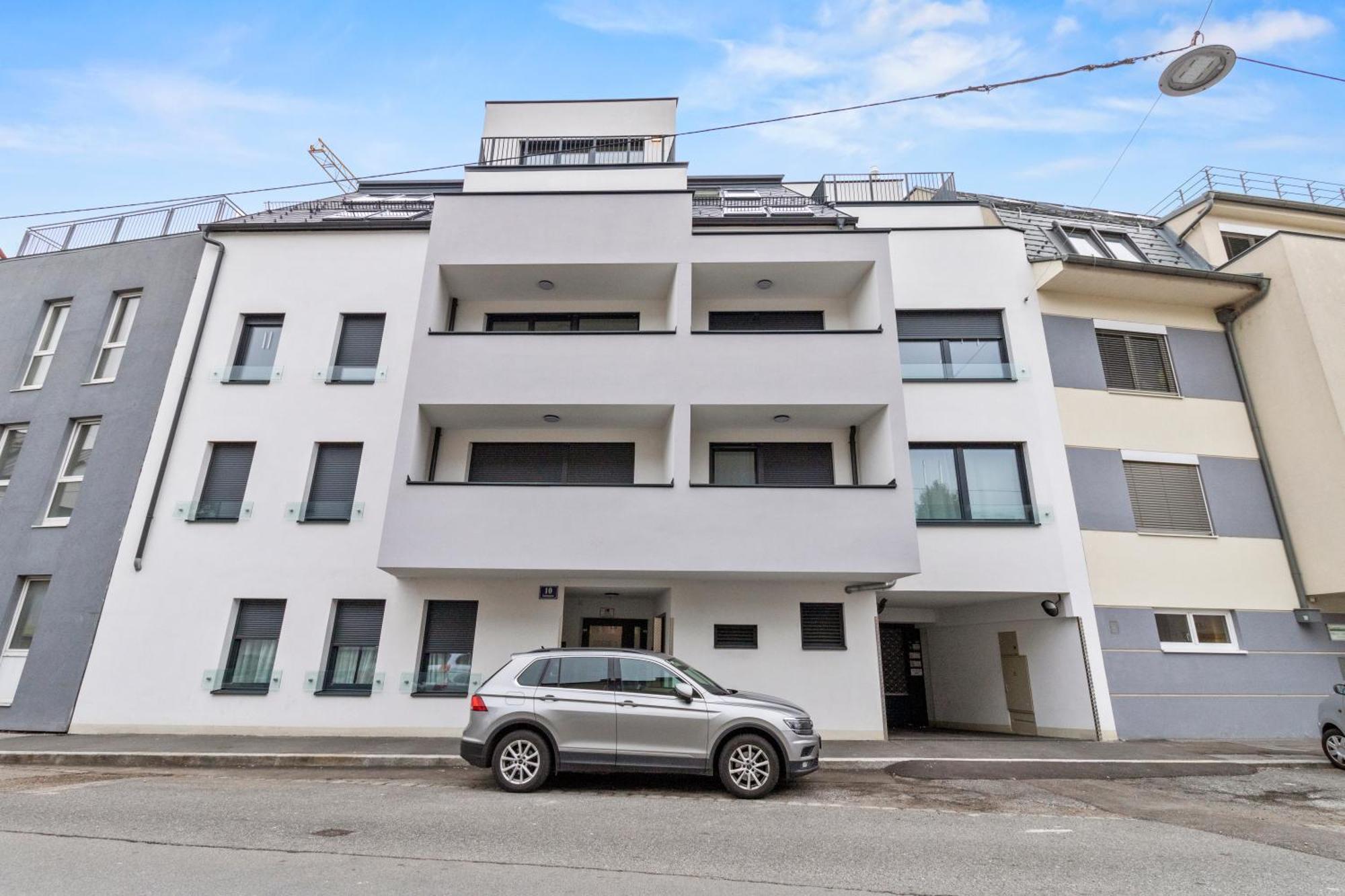 1 Min To Public Transport - 3 Min To Supermarket And Pharmacy - On-Site Parking For 19,90 Eur Wina Bagian luar foto