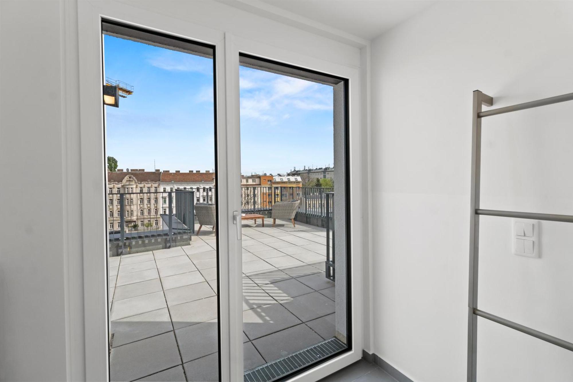 1 Min To Public Transport - 3 Min To Supermarket And Pharmacy - On-Site Parking For 19,90 Eur Wina Bagian luar foto