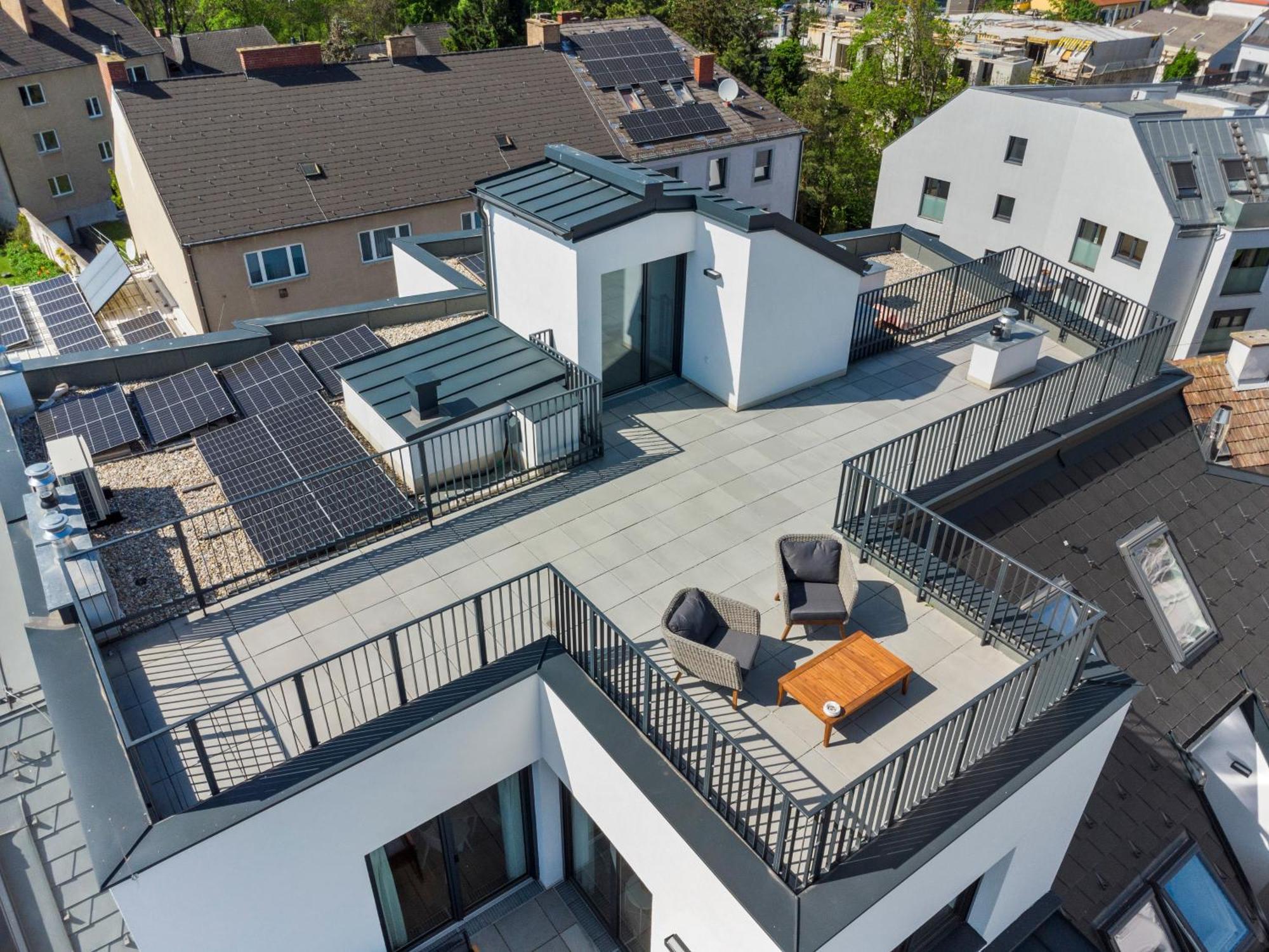 1 Min To Public Transport - 3 Min To Supermarket And Pharmacy - On-Site Parking For 19,90 Eur Wina Bagian luar foto