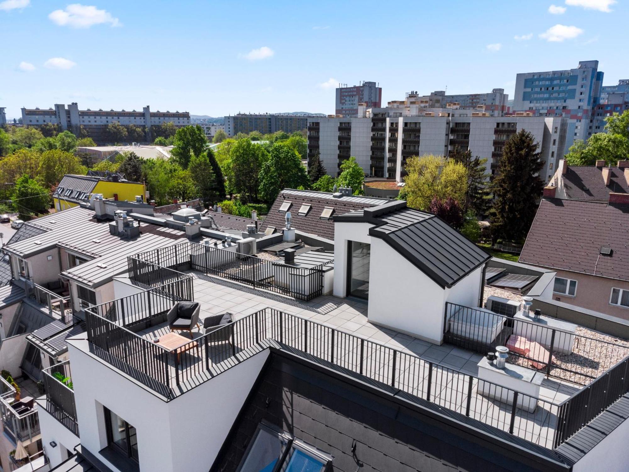 1 Min To Public Transport - 3 Min To Supermarket And Pharmacy - On-Site Parking For 19,90 Eur Wina Bagian luar foto
