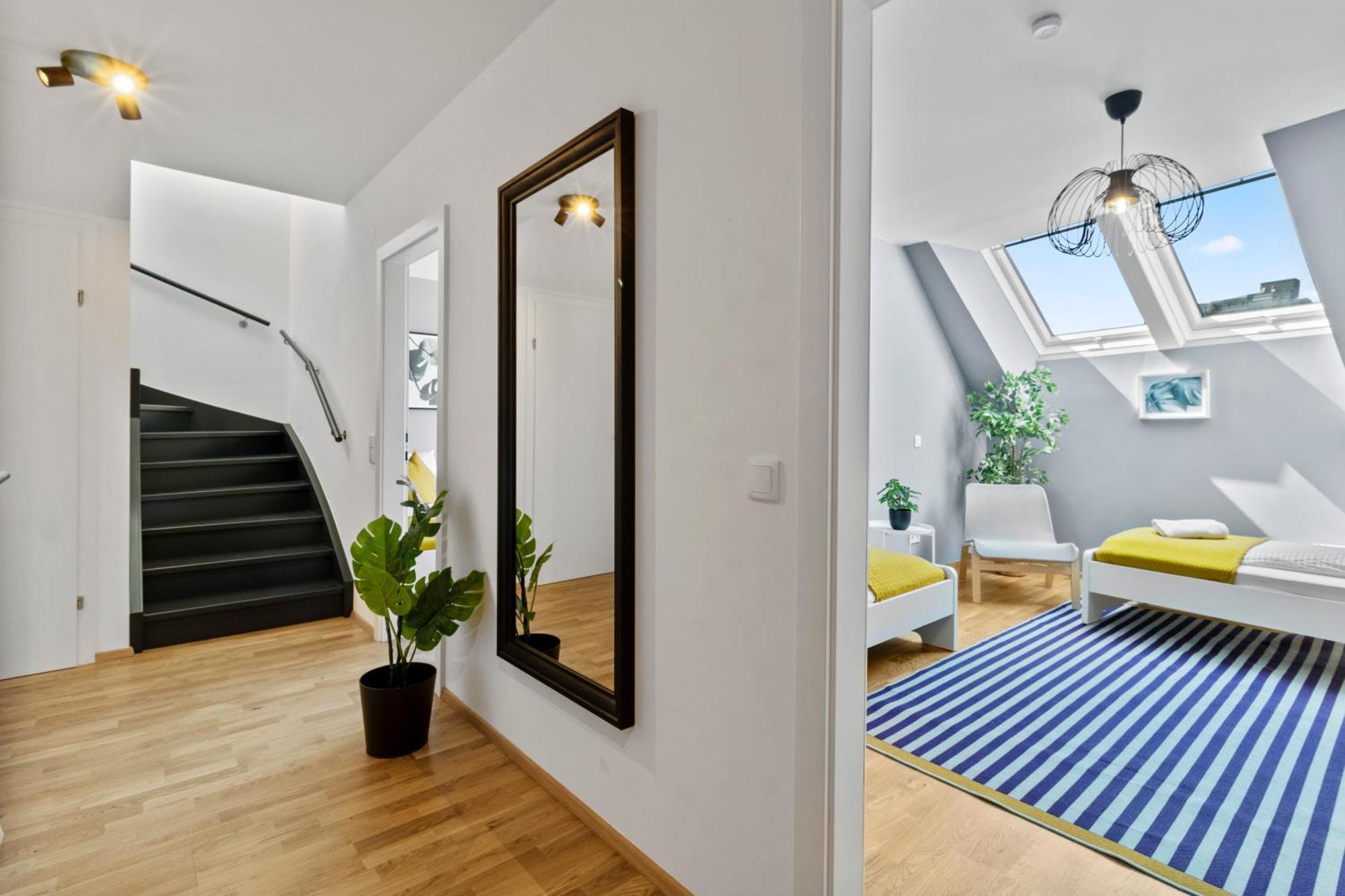 1 Min To Public Transport - 3 Min To Supermarket And Pharmacy - On-Site Parking For 19,90 Eur Wina Bagian luar foto