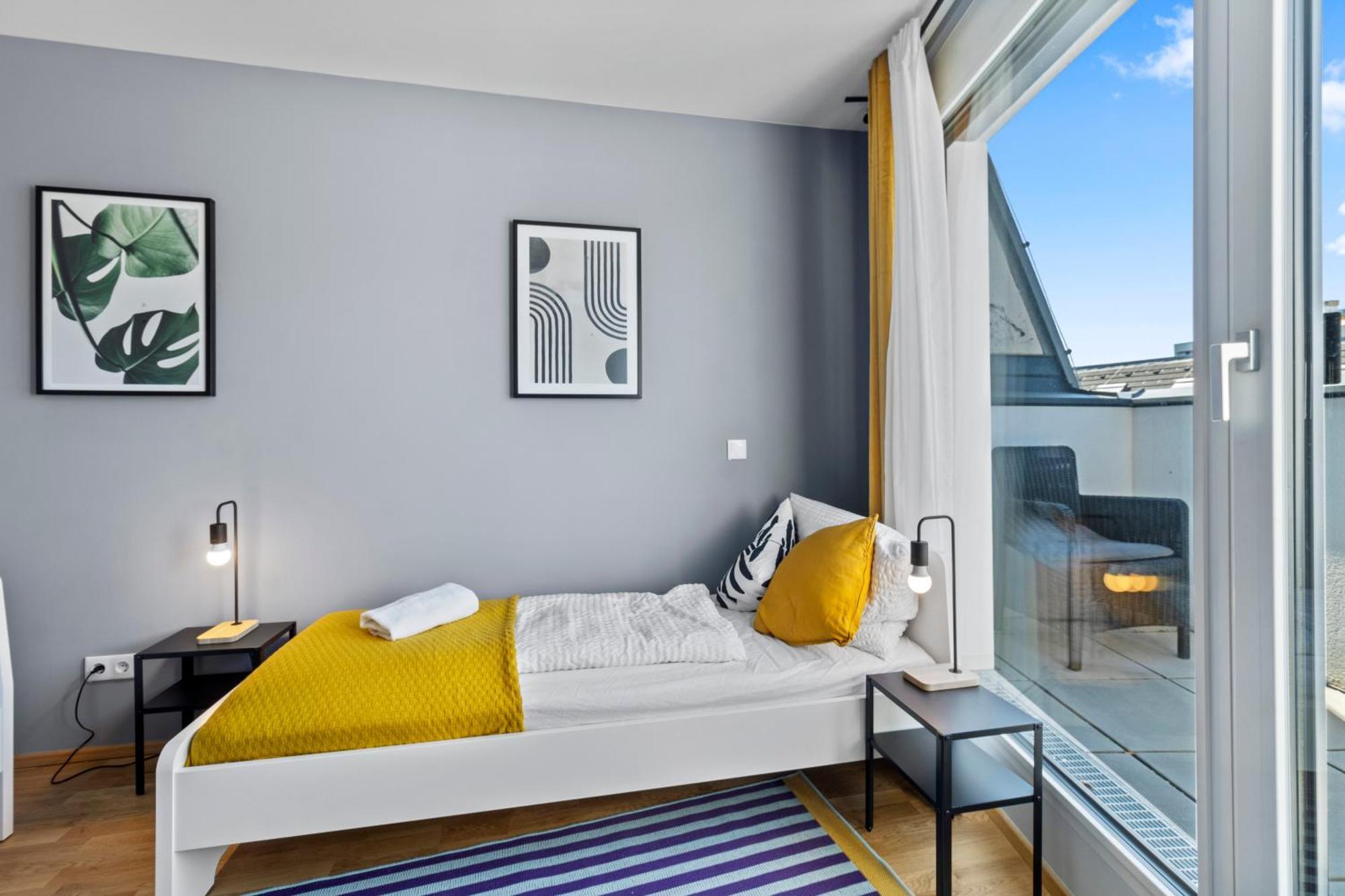 1 Min To Public Transport - 3 Min To Supermarket And Pharmacy - On-Site Parking For 19,90 Eur Wina Bagian luar foto