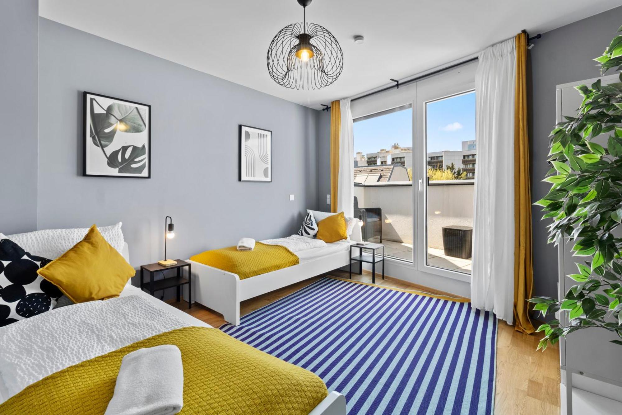 1 Min To Public Transport - 3 Min To Supermarket And Pharmacy - On-Site Parking For 19,90 Eur Wina Bagian luar foto