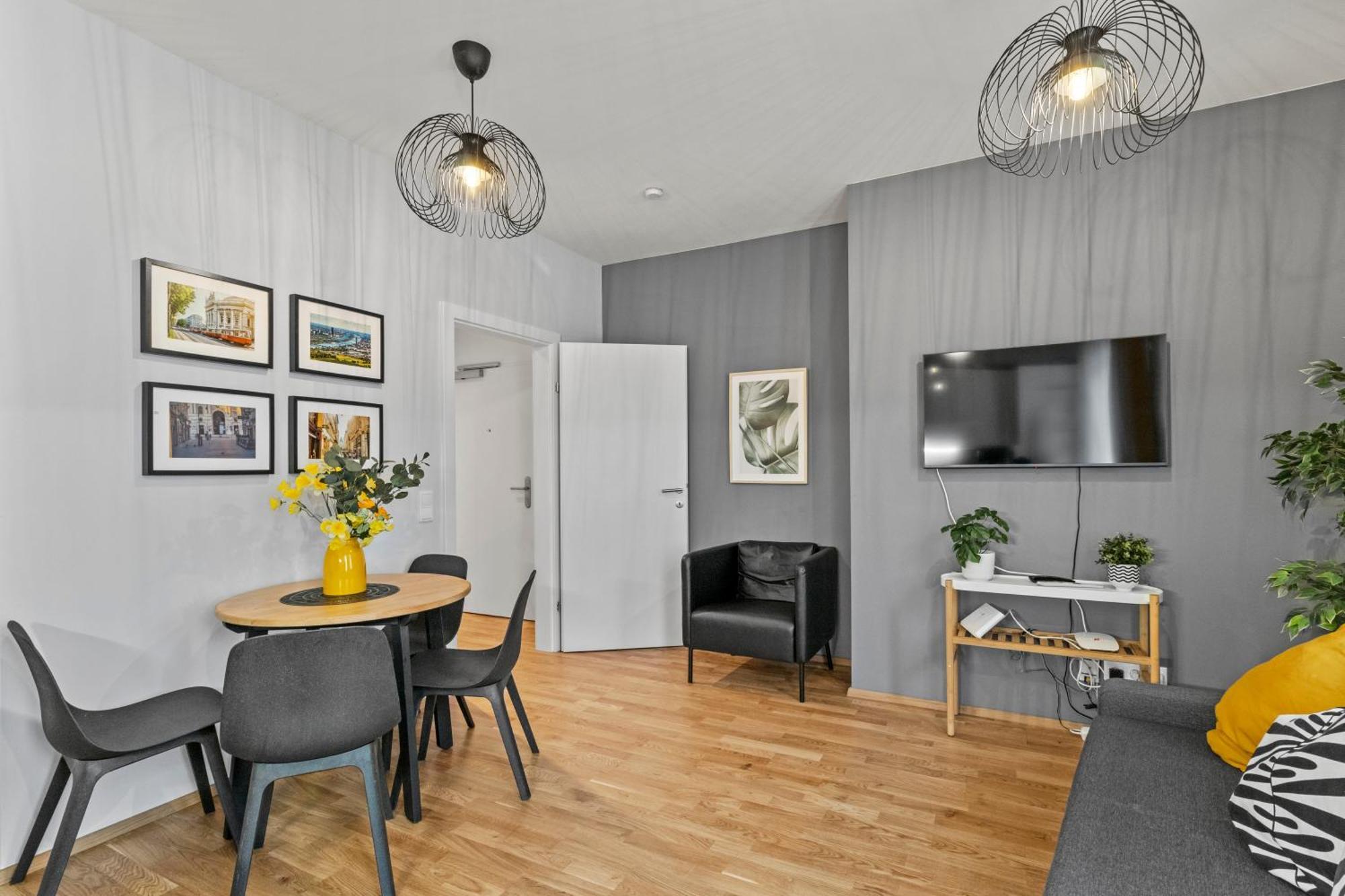 1 Min To Public Transport - 3 Min To Supermarket And Pharmacy - On-Site Parking For 19,90 Eur Wina Bagian luar foto