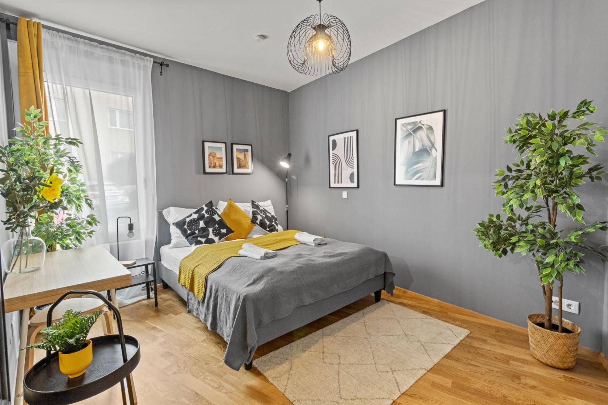 1 Min To Public Transport - 3 Min To Supermarket And Pharmacy - On-Site Parking For 19,90 Eur Wina Bagian luar foto